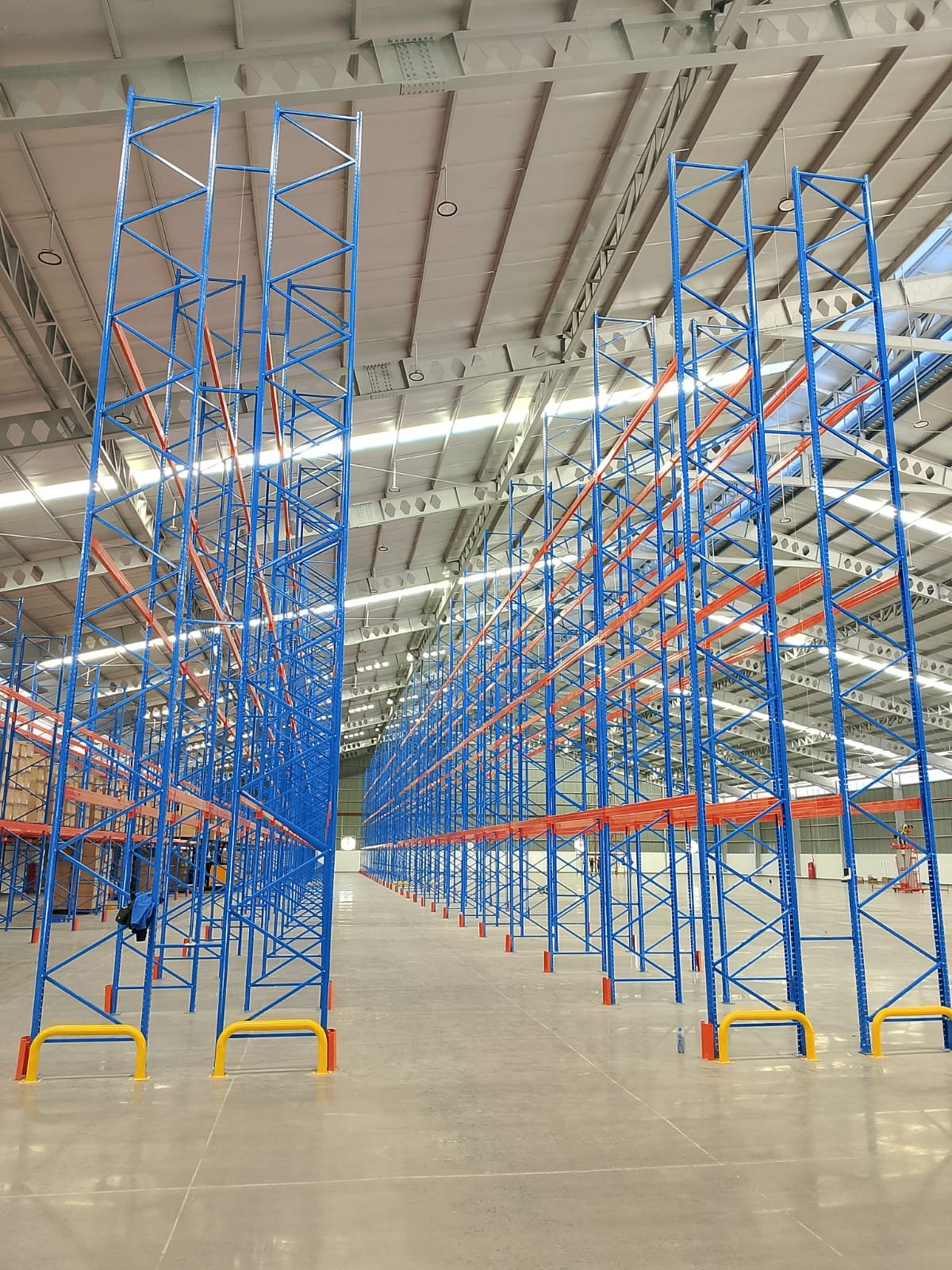 Pallet racking — double-row bays back to back | Perkasa Racking pallet racking